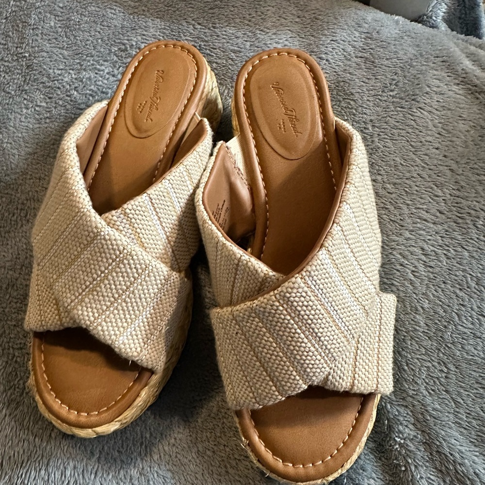 Universal Thread Size 8 Platform Wedges